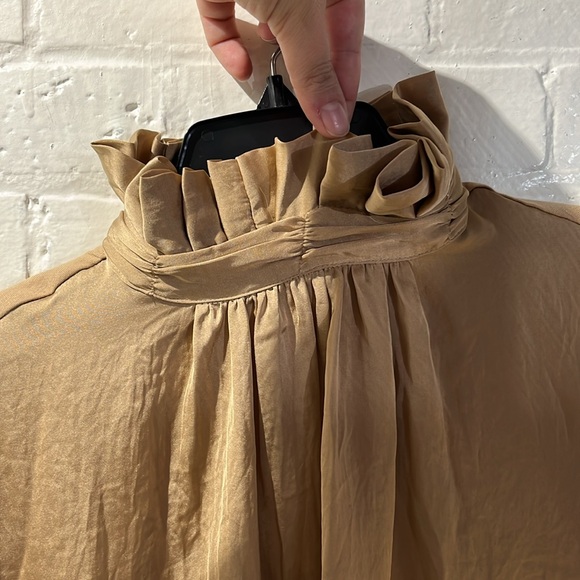 BANANA REPUBLIC BLOUSE NWT - Picture 7 of 8